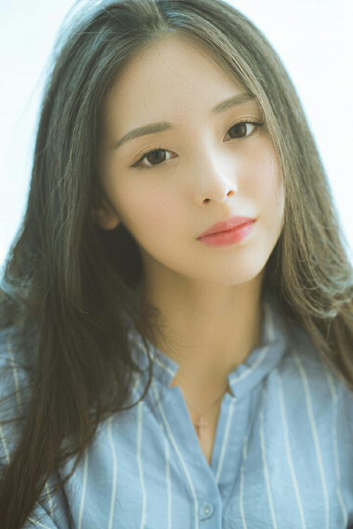 kaiyun官方网站-临场换人奏效替补球员贡献致胜进球赢得满堂喝彩，替换球员从什么处入场