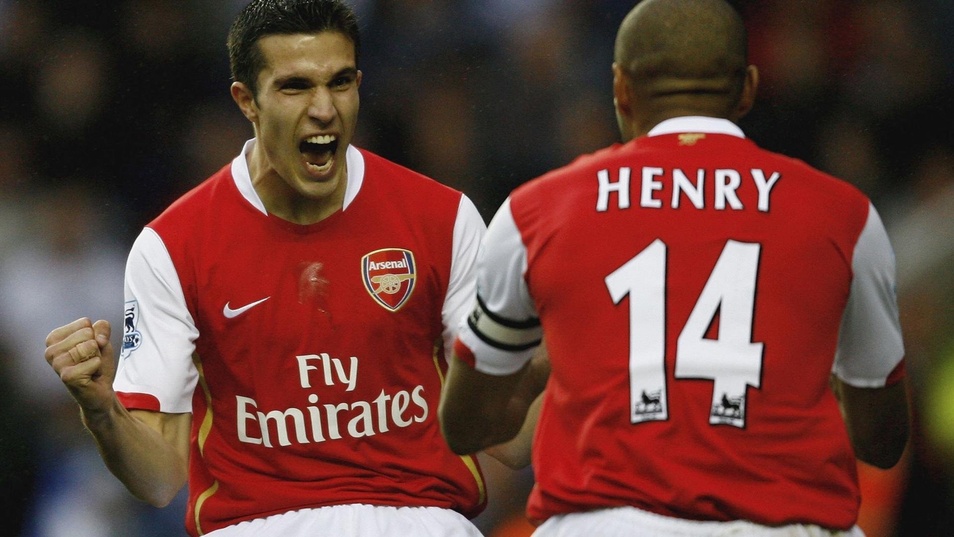 2021年季后赛：“水花兄弟”库里与汤普森联手，多次在关键时刻平推对手