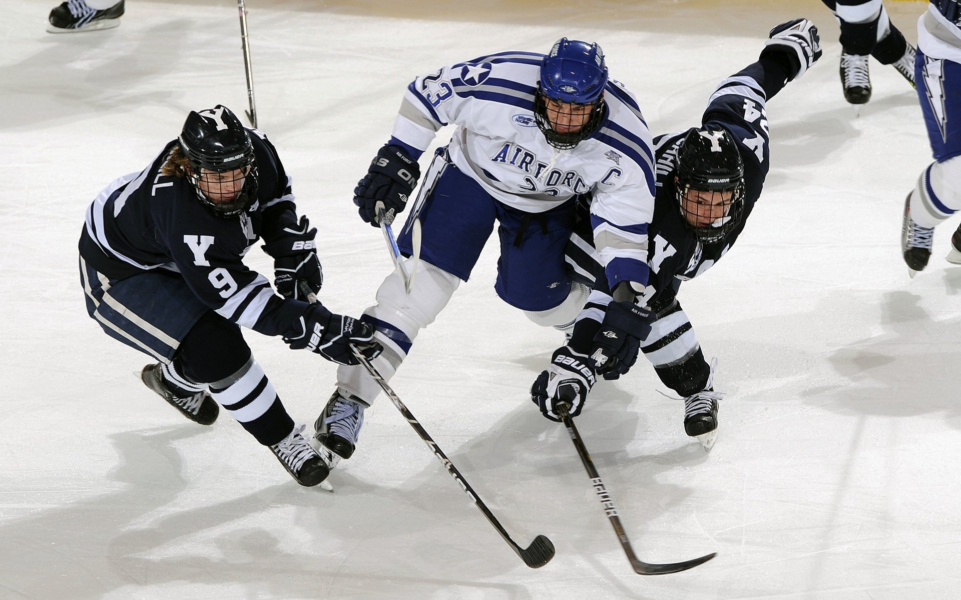 美国反曲弓女队在巴黎世锦赛中获得银牌，反曲弓世界冠军